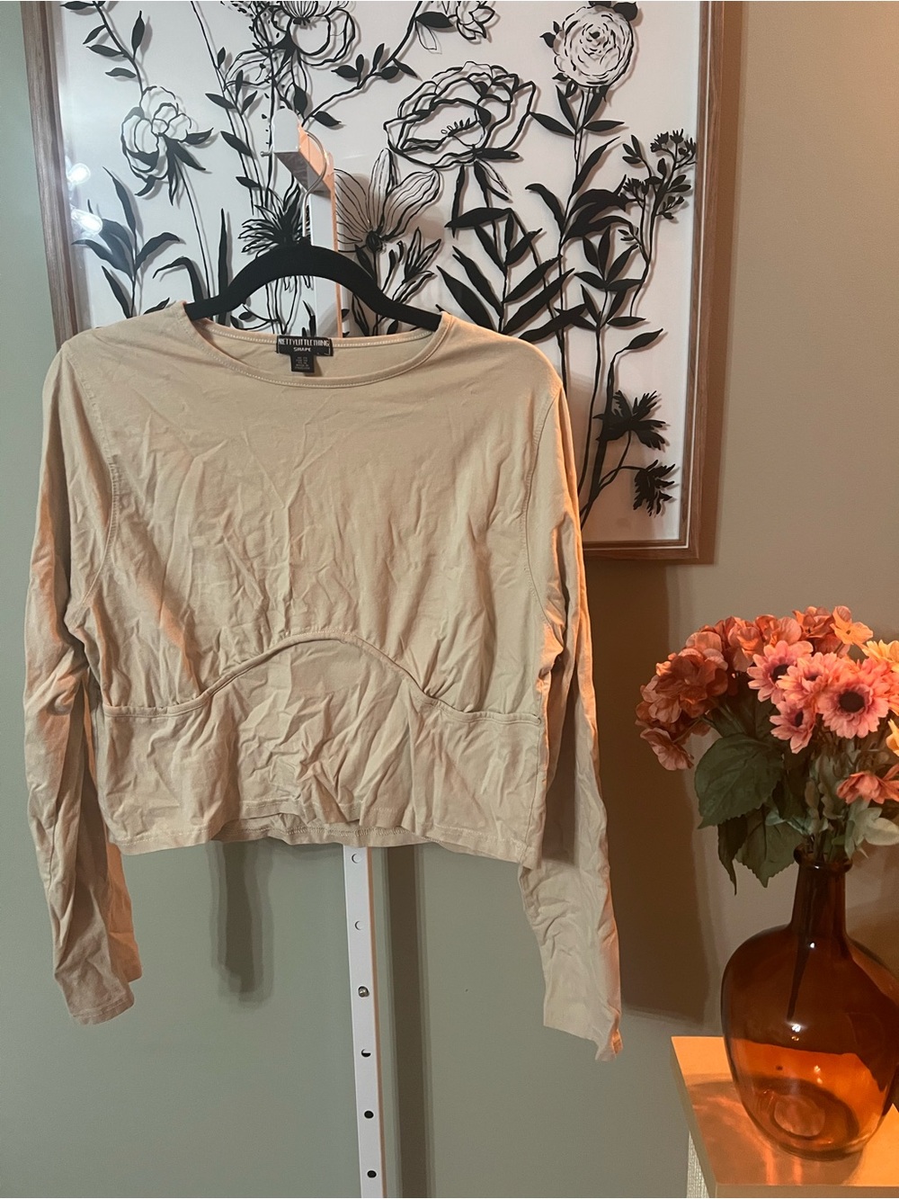 PrettyLittleThing Shape Beige Long Sleeve Underbust Seam Activewear Top Size 16